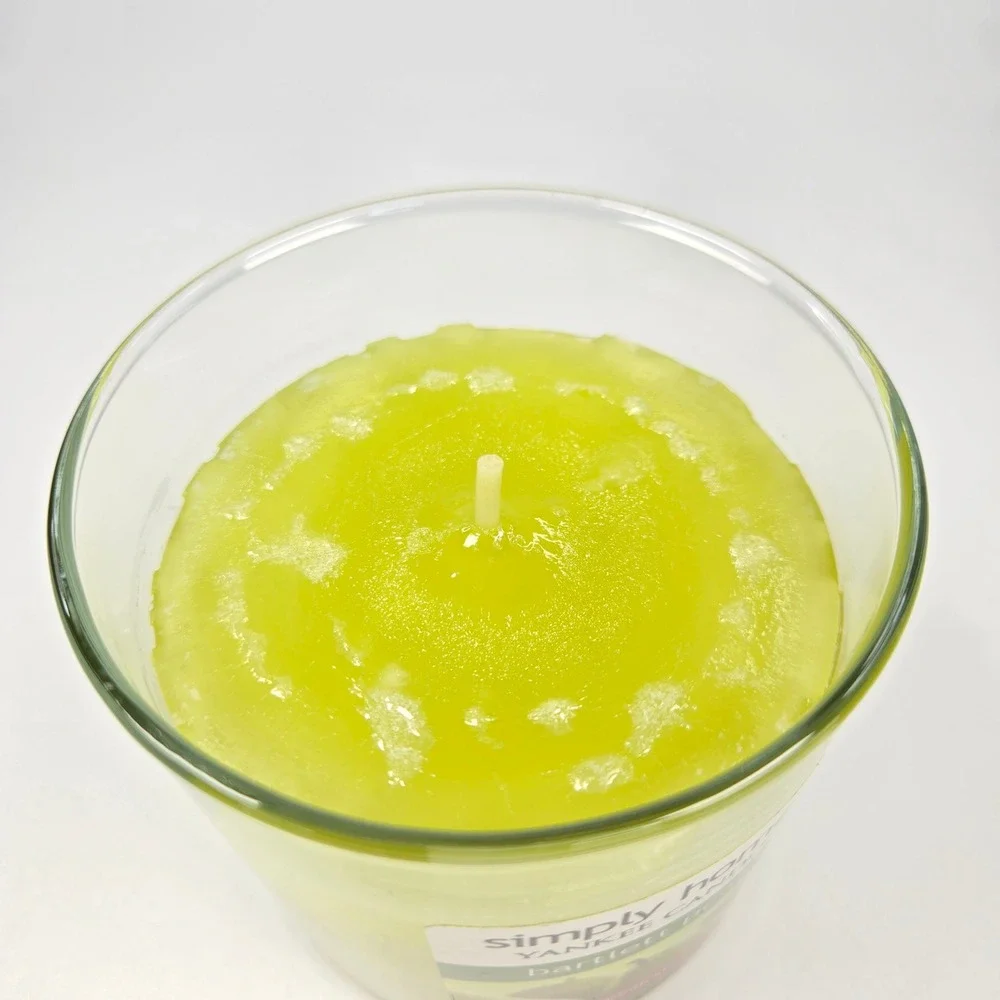 Yankee Candle Simply Home Bartlett Pear Scented Jar Candle 7 oz Green‎ Wax